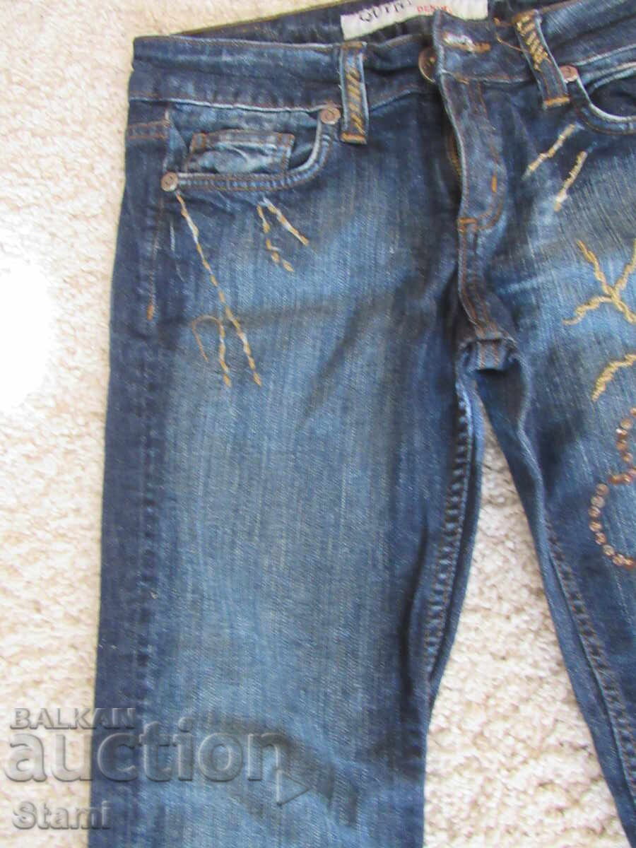 Livrarea Blugi pentru fetițe mărimea 28/32 cu efecte