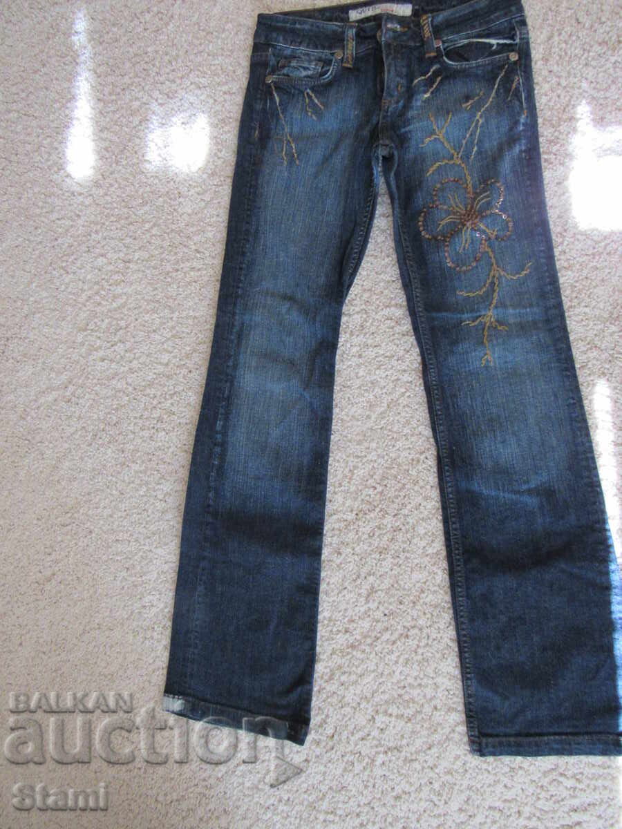 Blugi pentru fetițe mărimea 28/32 cu efecte