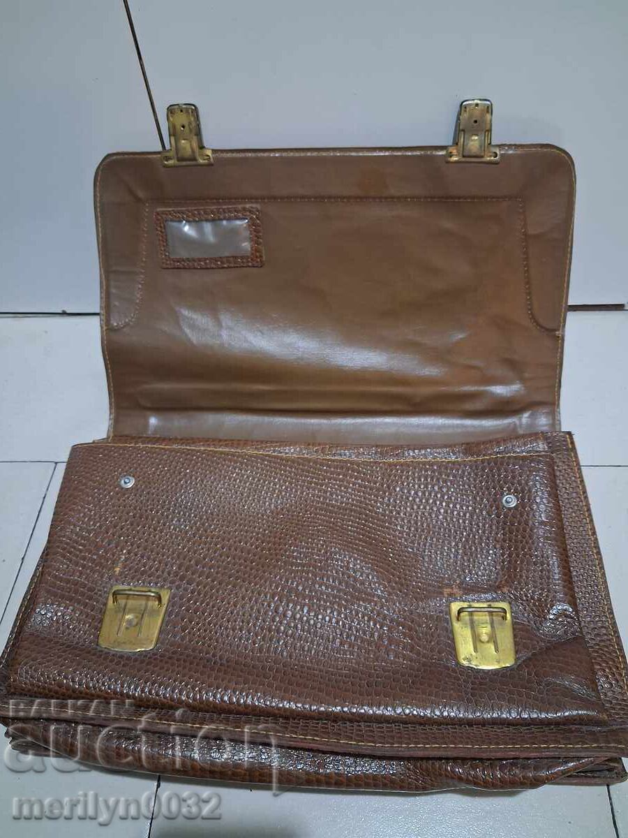 Licitație Geantă de ofițer pentru documente secrete, anii '60, BNA