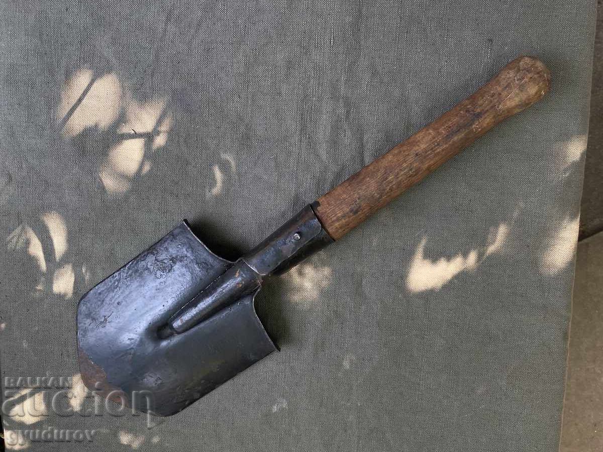 Shovel with price 40.00 BGN | € 20.45 Shovel with price 40.00 BGN | € 20.45