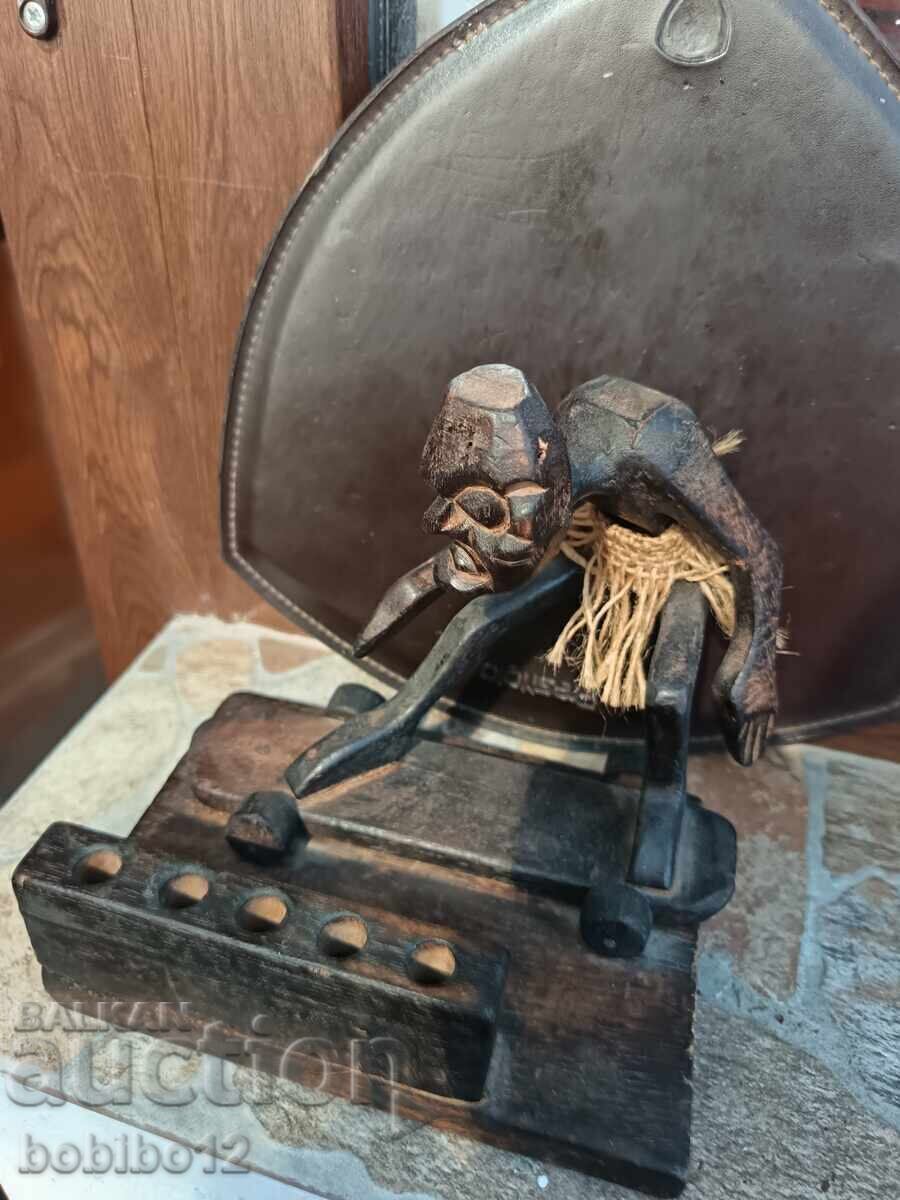 Statueta din lemn cu preț € 15.00 | 29.34 BGN