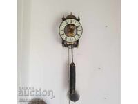 Ceas de perete Hermle, cu greutăți, fier forjat