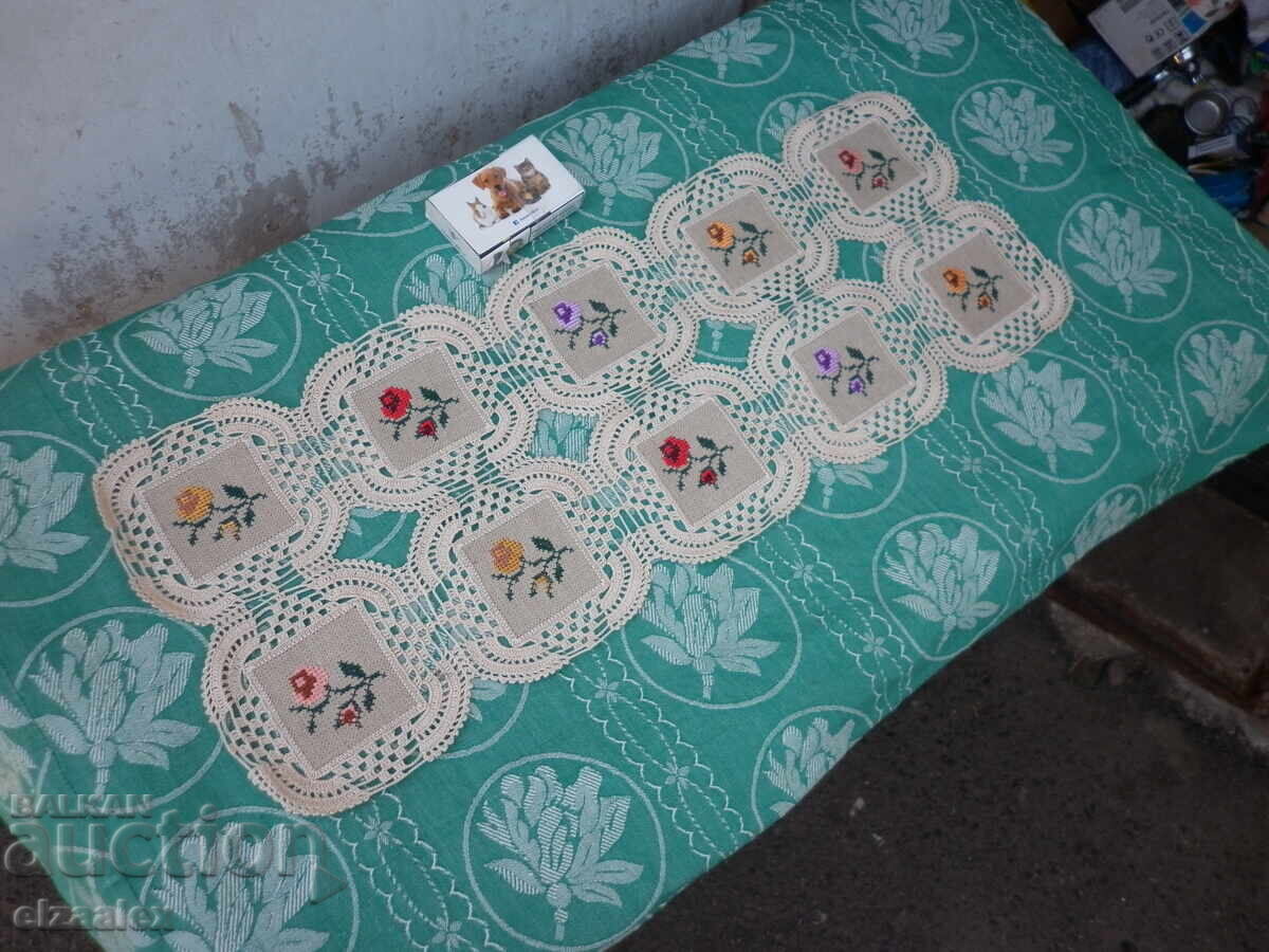 Κάλυμμα κεντημένο εξαιρετικό