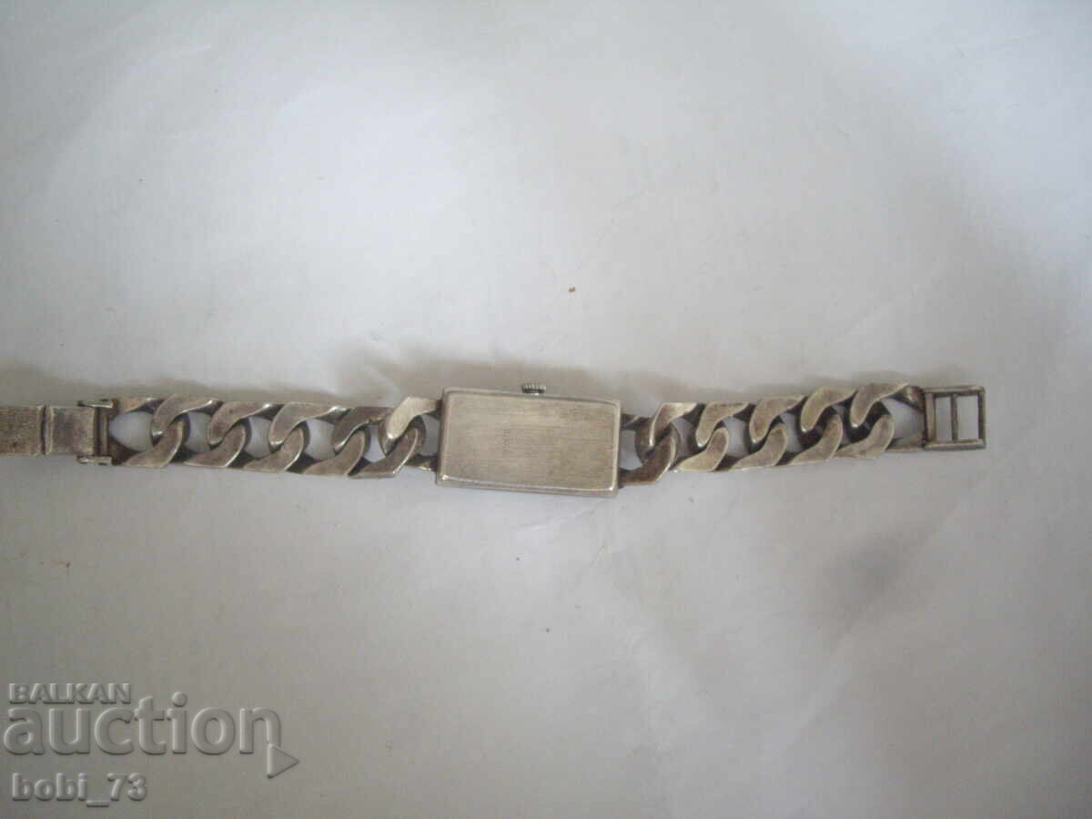 Παράδοση Ασημένιο γυναικείο ρολόι-βραχιόλι αντίκα Παράδοση Ασημένιο γυναικείο ρολόι-βραχιόλι αντίκα