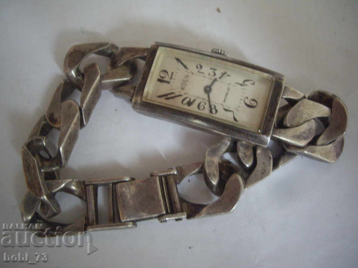 Ασημένιο γυναικείο ρολόι-βραχιόλι αντίκα Ασημένιο γυναικείο ρολόι-βραχιόλι αντίκα