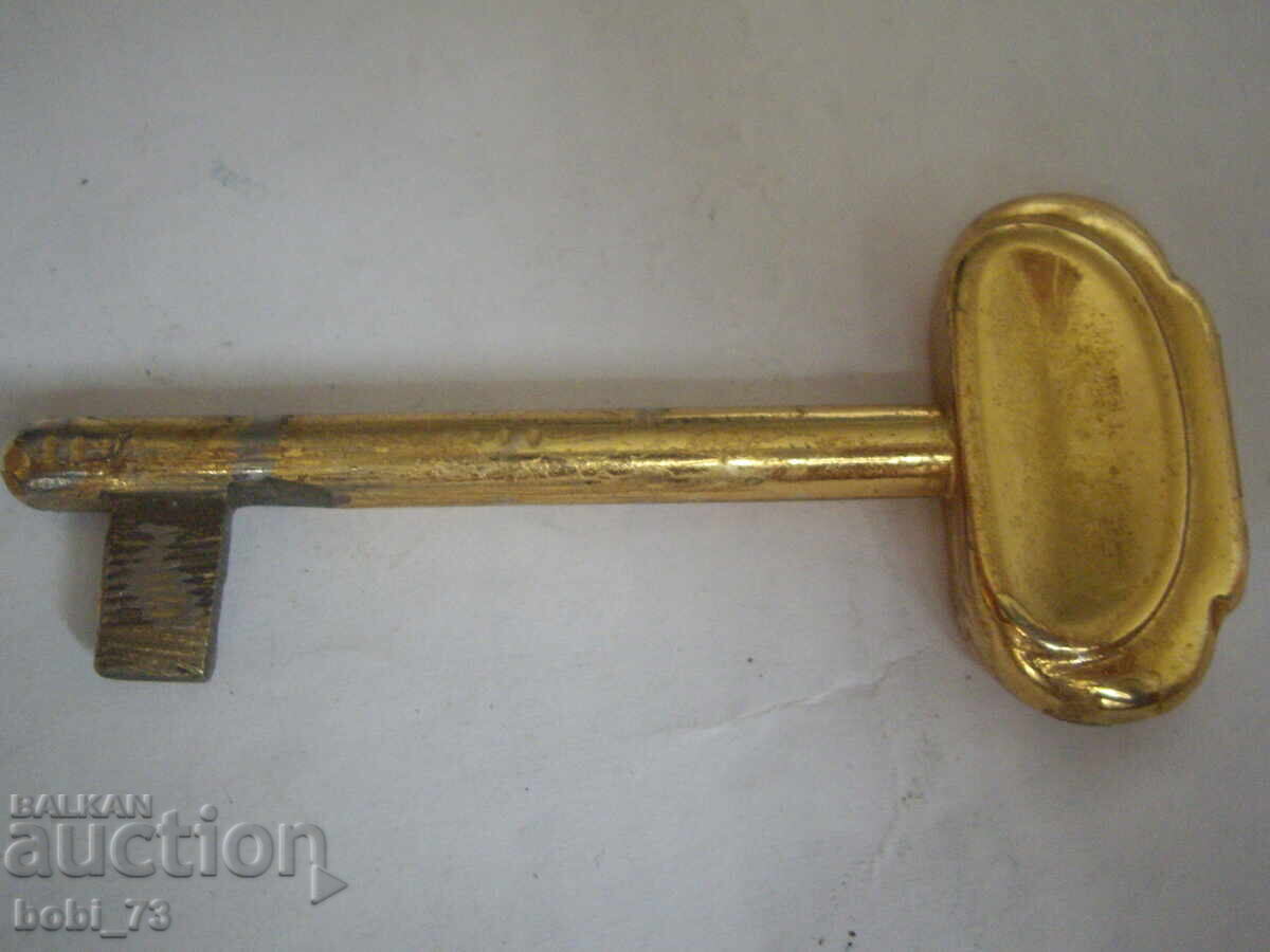 Δημοπρασία Επιχρυσωμένο κλειδί Δημοπρασία Επιχρυσωμένο κλειδί