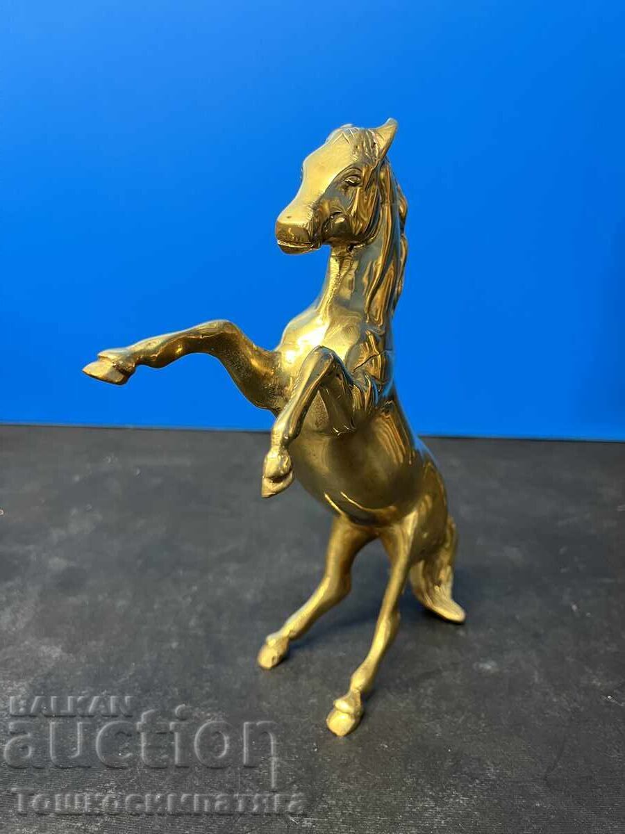 Δημοπρασία Όμορφο, χάλκινο άλογο