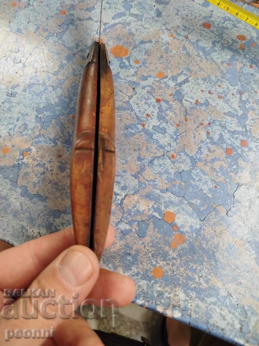 Auction  Old knife soika