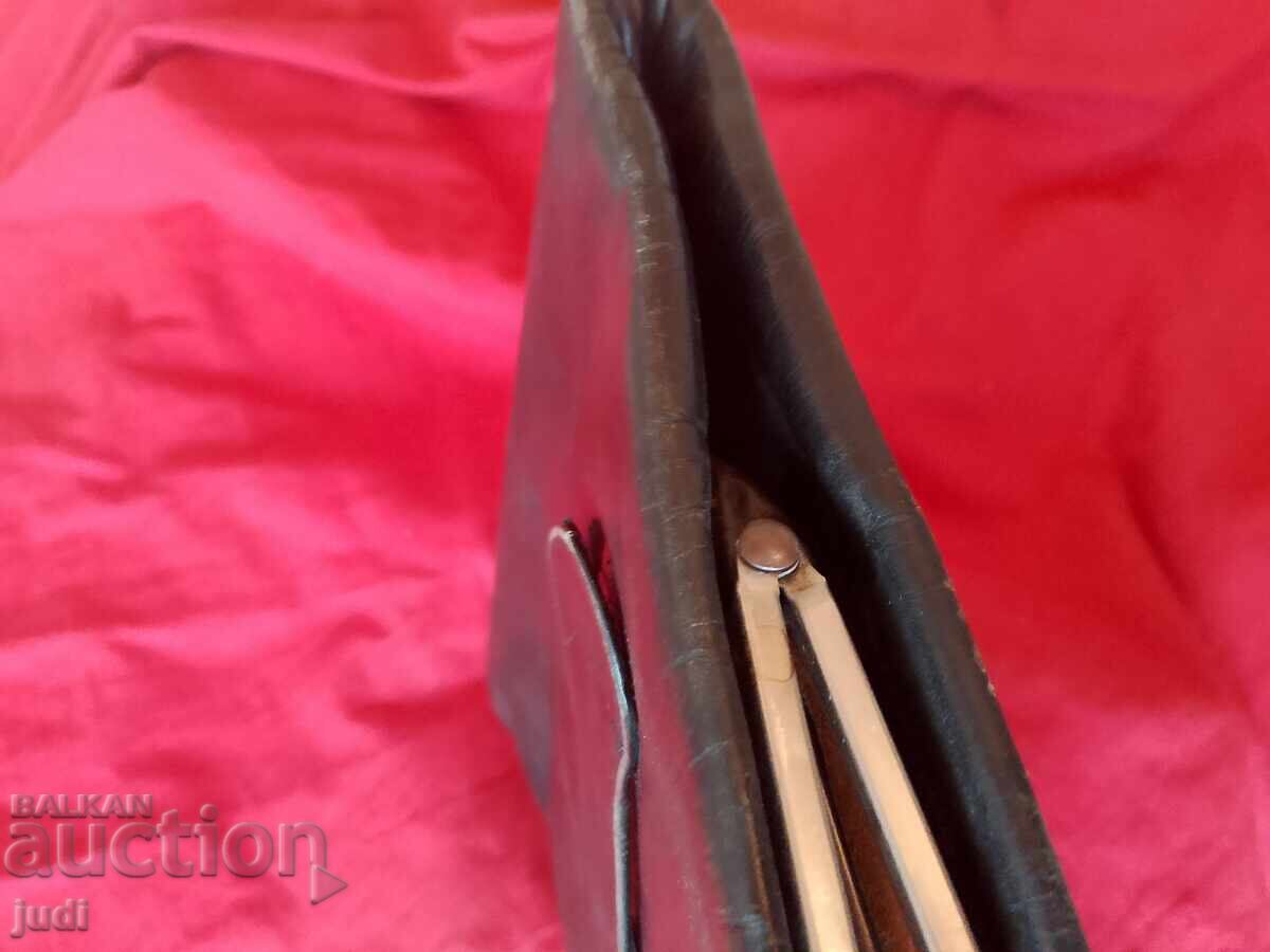 Auction Old natural leather bag with metal hardware Auction Old natural leather bag with metal hardware