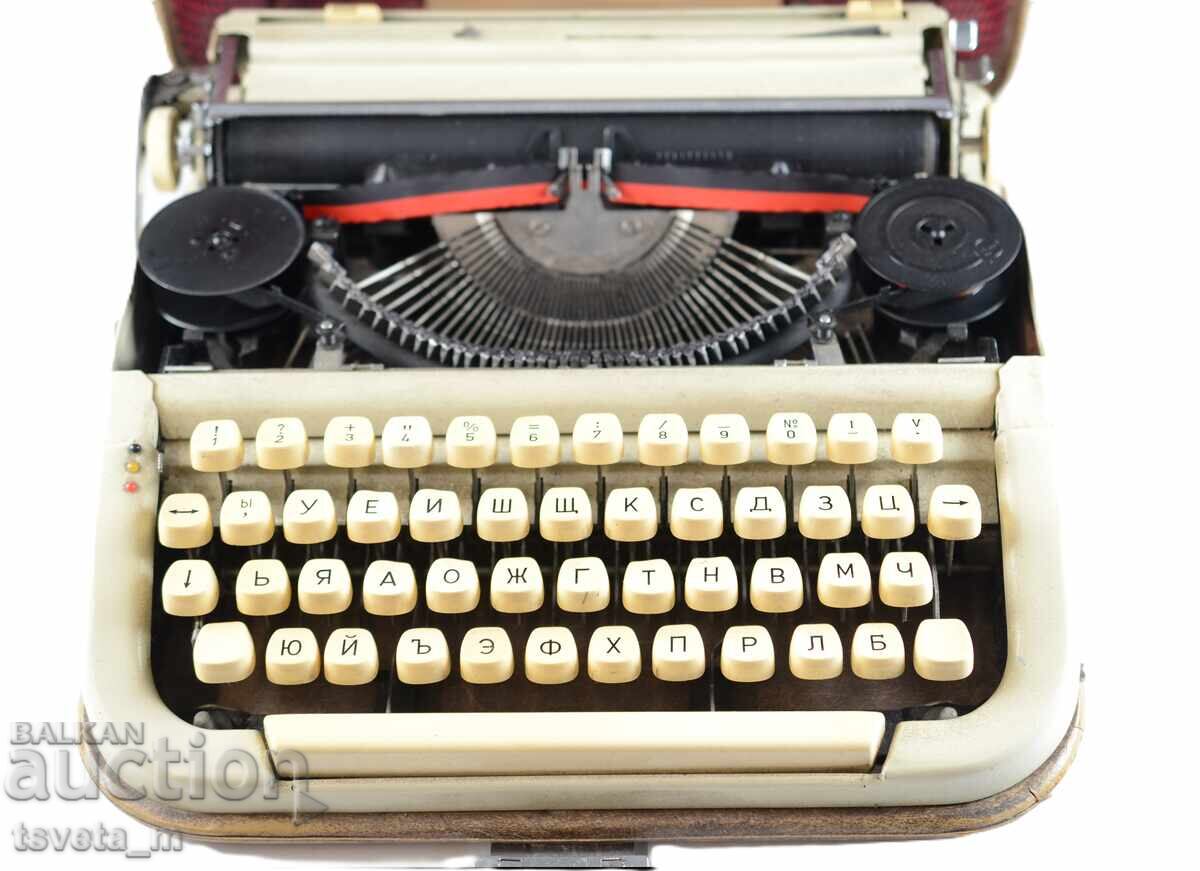 Mașină de scris chirilică soc - funcționează cu preț 35.00 BGN | € 17.90