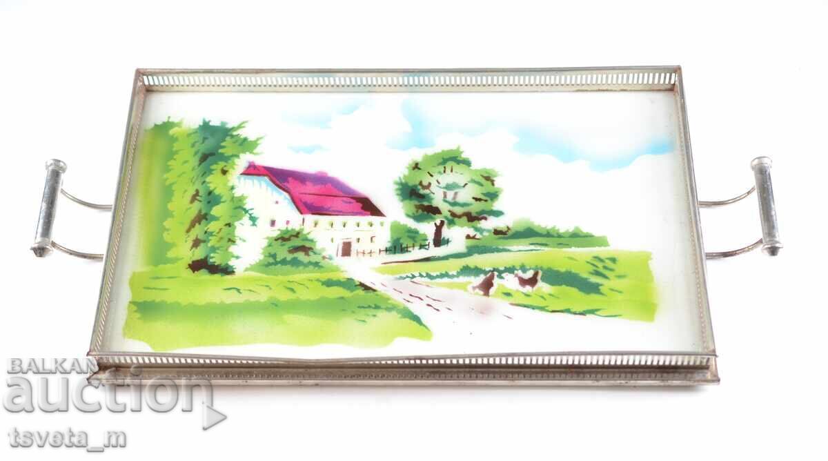 Δημοπρασία Πορσελάνινος δίσκος με ασημένια μεταλλικά στοιχεία Δημοπρασία Πορσελάνινος δίσκος με ασημένια μεταλλικά στοιχεία