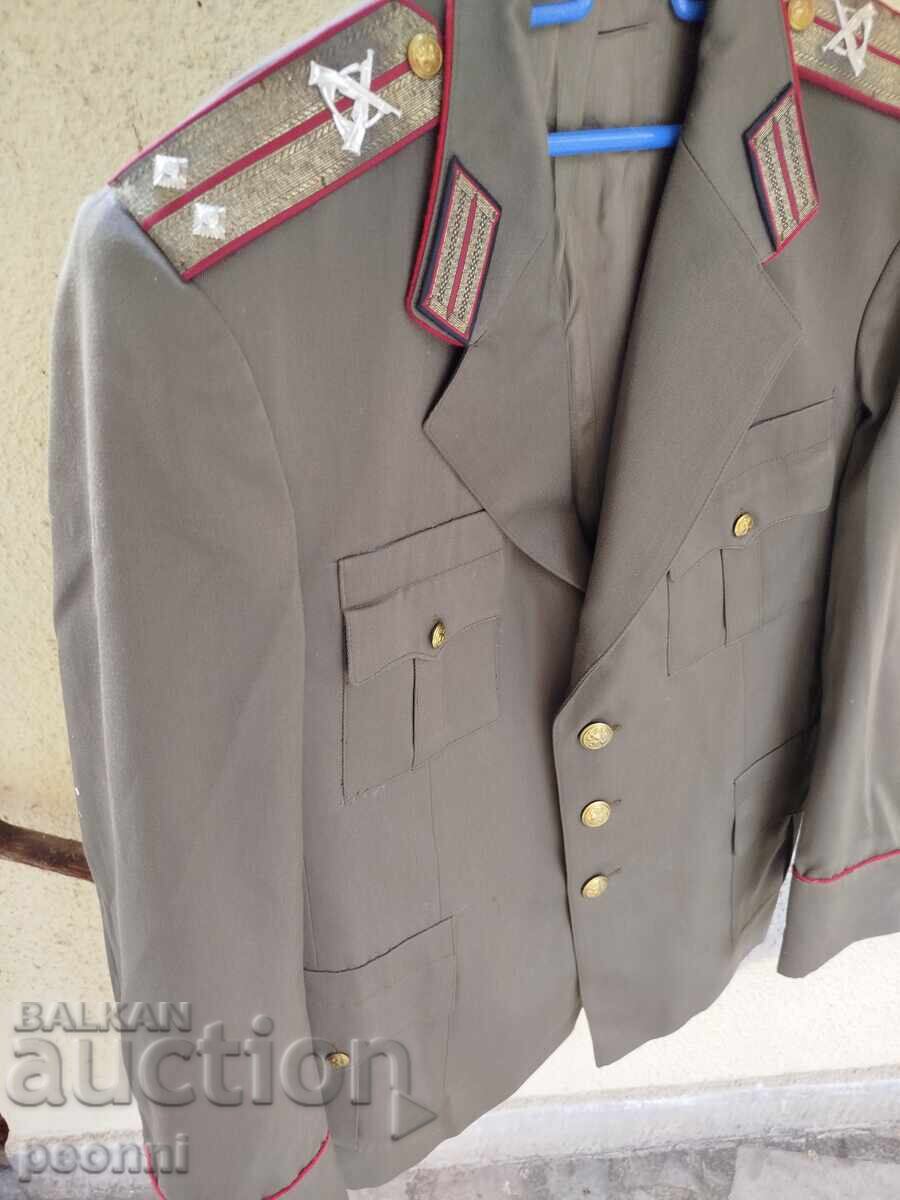 Uniformă militară - jachetă cu preț 60.00 BGN | € 30.68