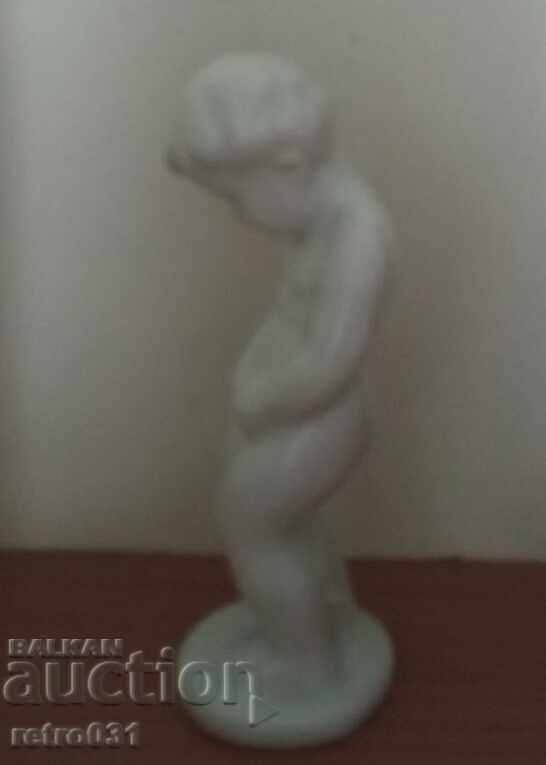 Licitație Figurină veche de porțelan Băiatul care face pipi. Europa