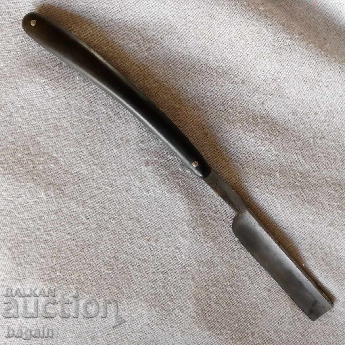 Auction  Robert Klaas Razor. Bakelite