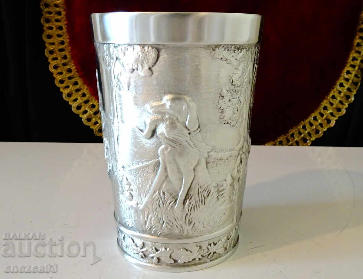 Ceașcă de staniu, halbă de staniu 300 ml, picturi de vânătoare cu preț 65.00 BGN | € 33.23