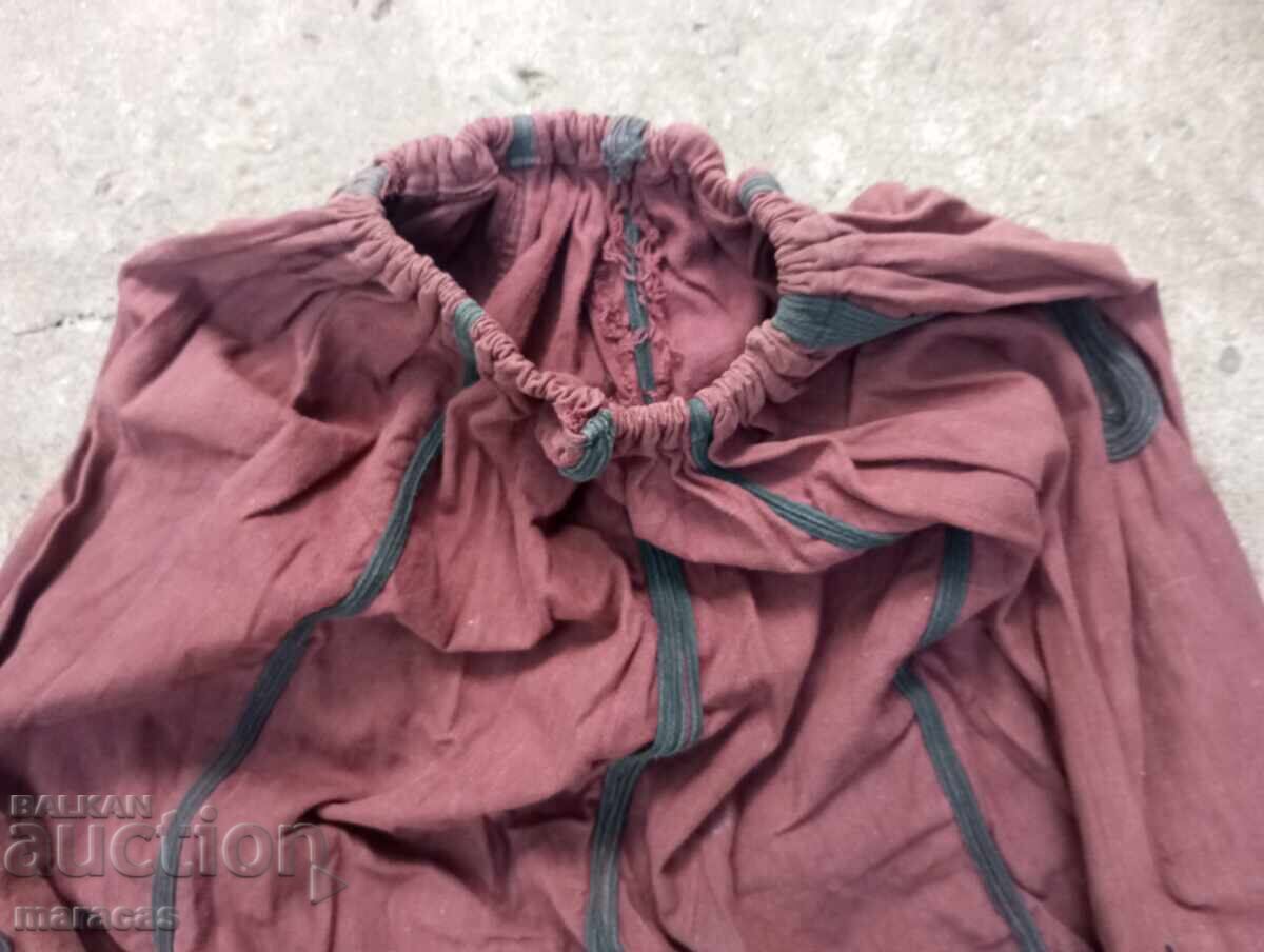 Haine vechi, ie și pantaloni largi - 5