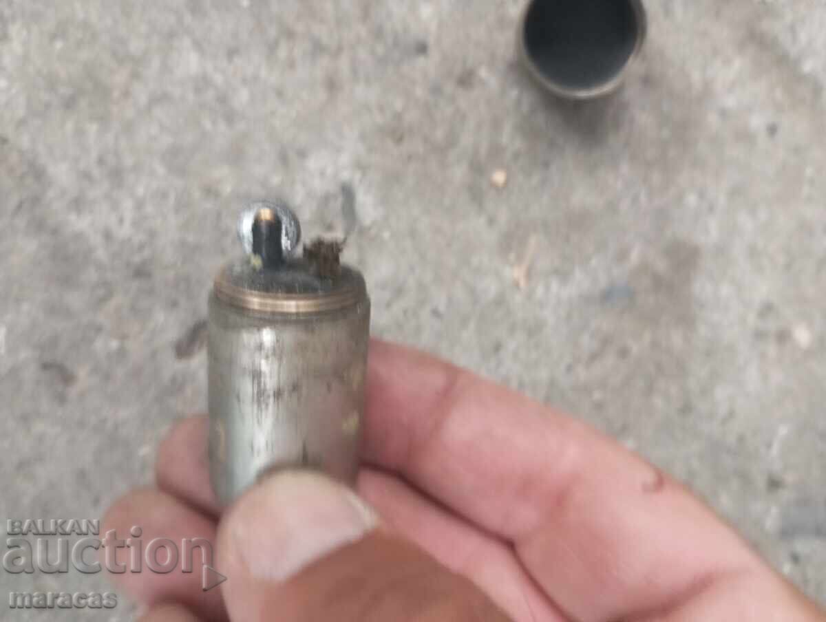 Стара месингова запалка рядък модел с цена 30.00 лв. | € 15.34