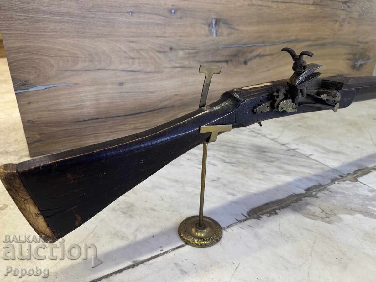 Аукцион Стара кремъчна пушка