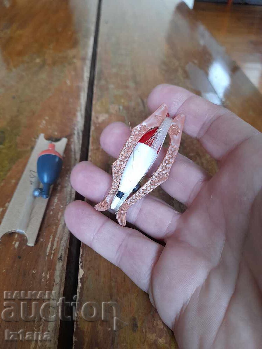 Παλιό σετ ψαρέματος με τιμή 33.00 BGN | € 16.87