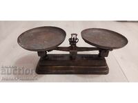 Cântar retro vechi pentru colecționari