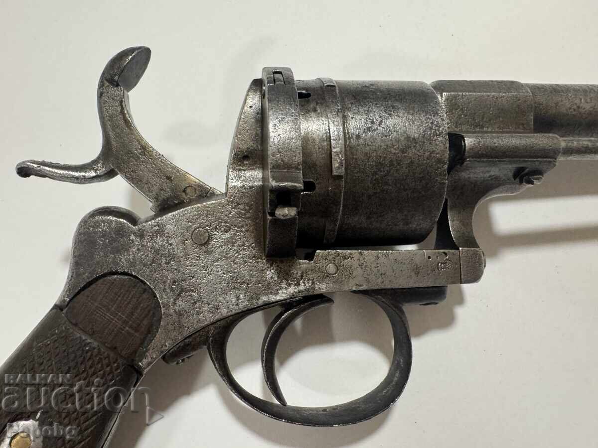 Old revolver, pistol with price 849.00 BGN | € 434.09