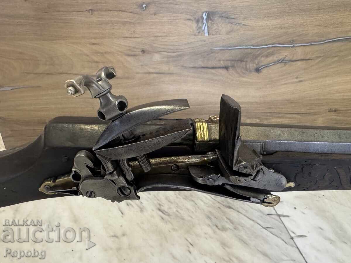 Livrarea Veche pușcă cu cremene Livrarea Veche pușcă cu cremene