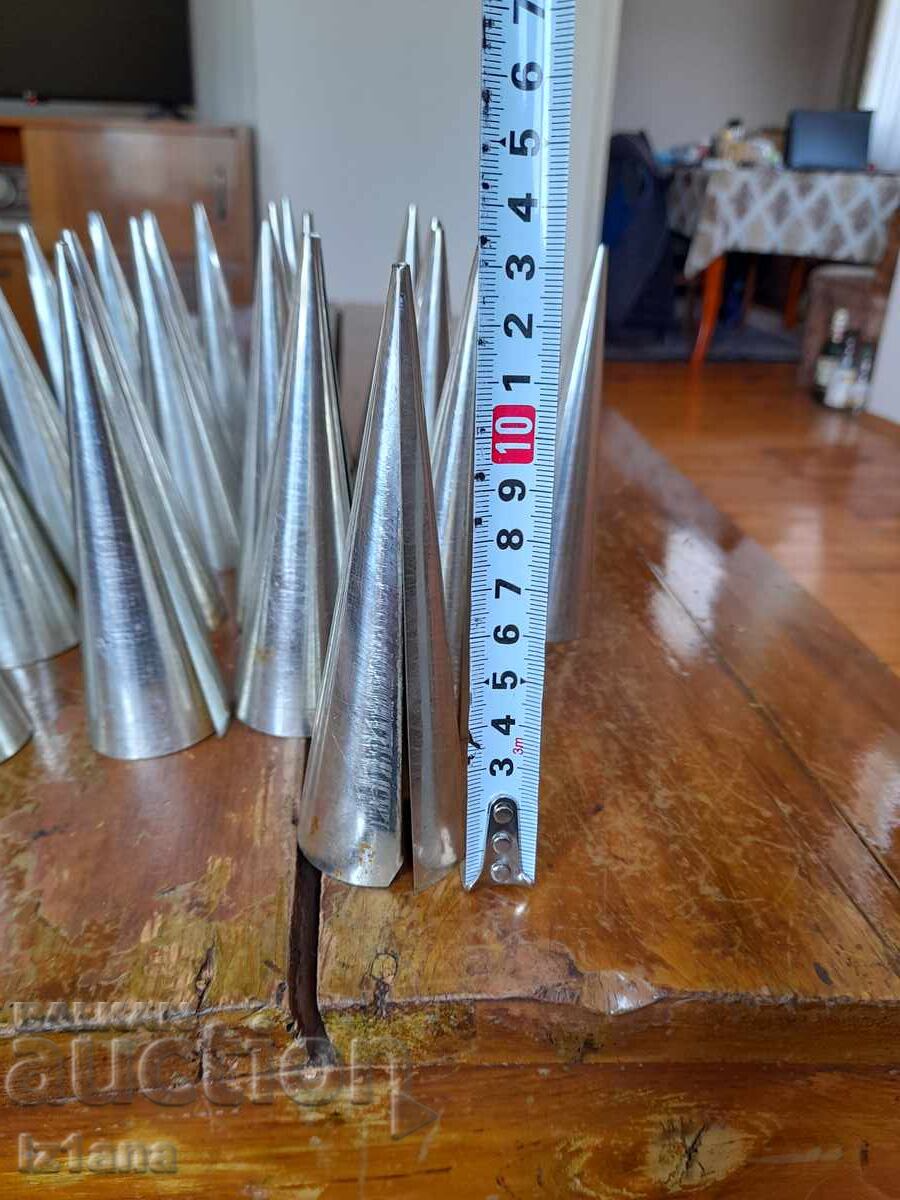 Стари форми за сладки фунийки - 6