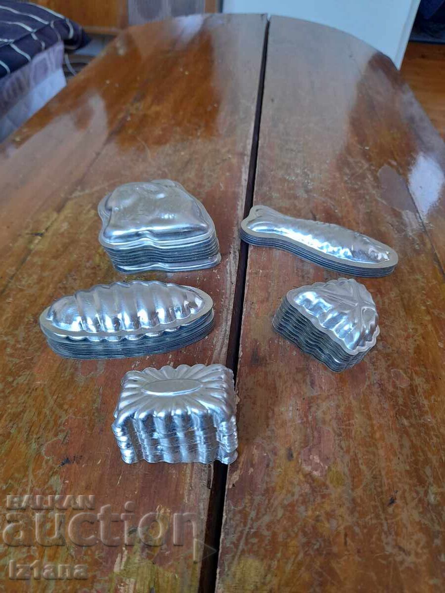 Παλιά καλούπια καραμέλας με τιμή 77.00 BGN | € 39.37 Παλιά καλούπια καραμέλας με τιμή 77.00 BGN | € 39.37