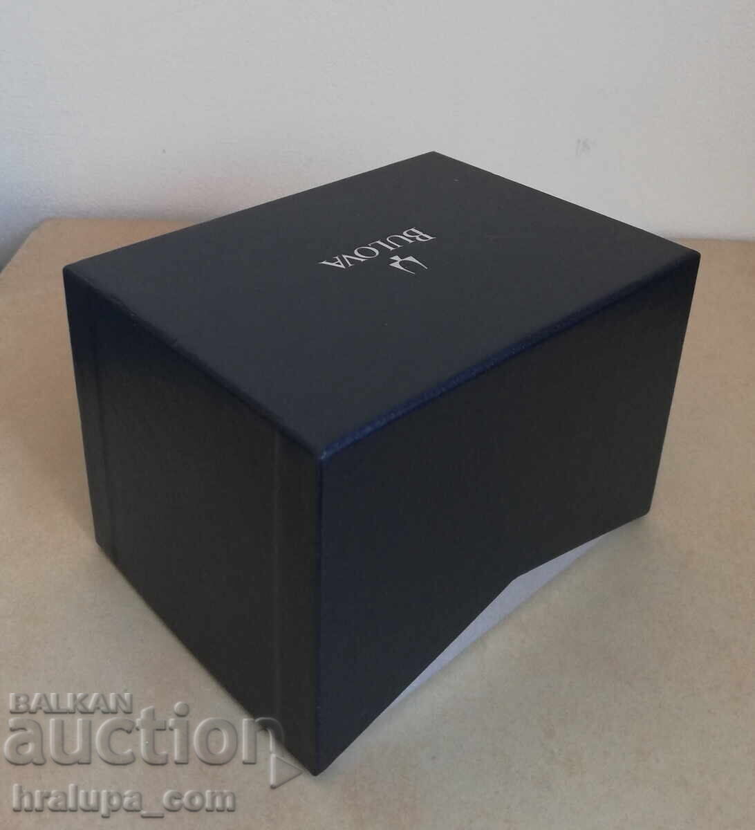 Auction  Bulova Watch Box