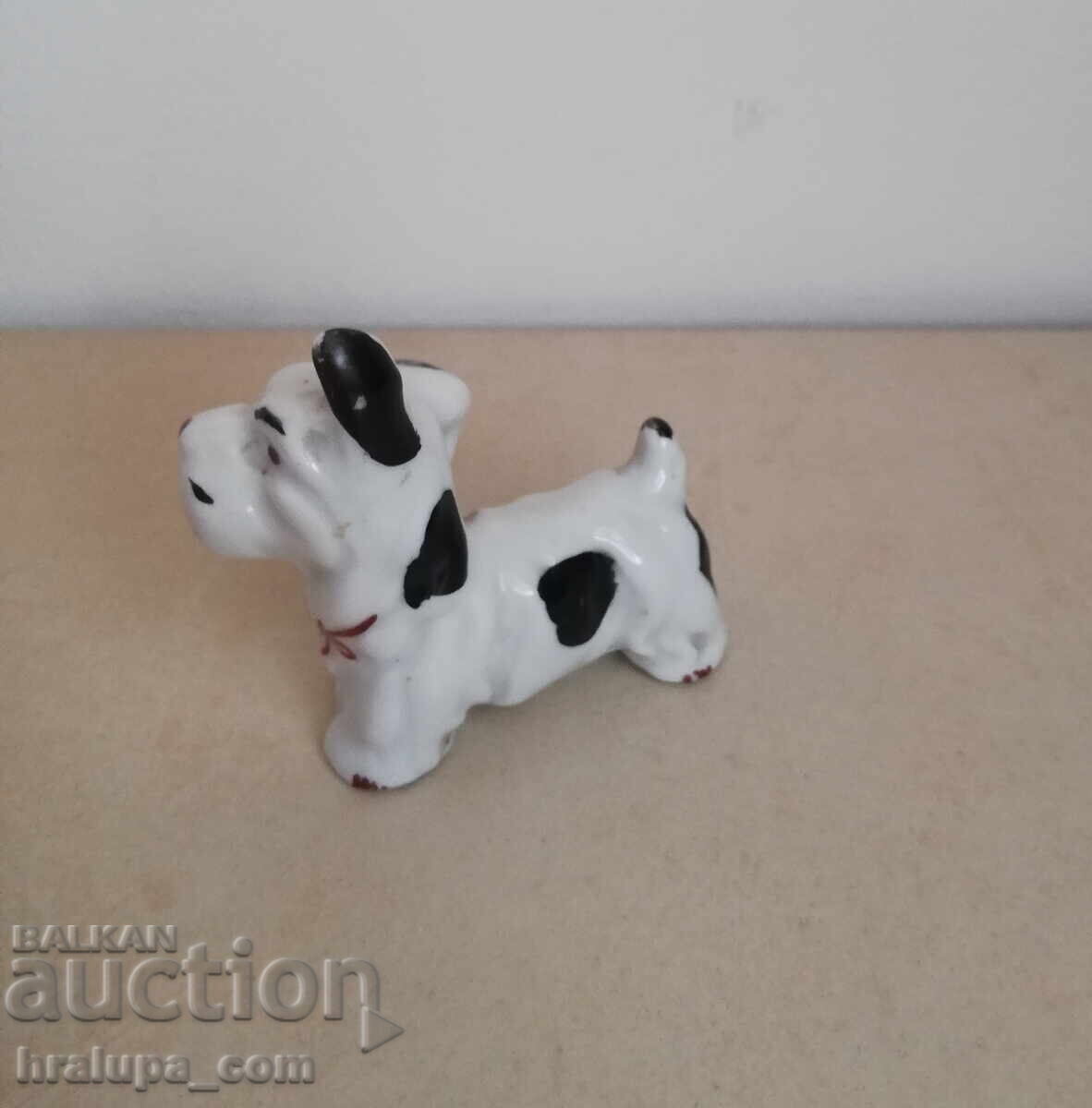 Πορσελάνινο ειδώλιο σκύλου με τιμή 20.00 BGN | € 10.23