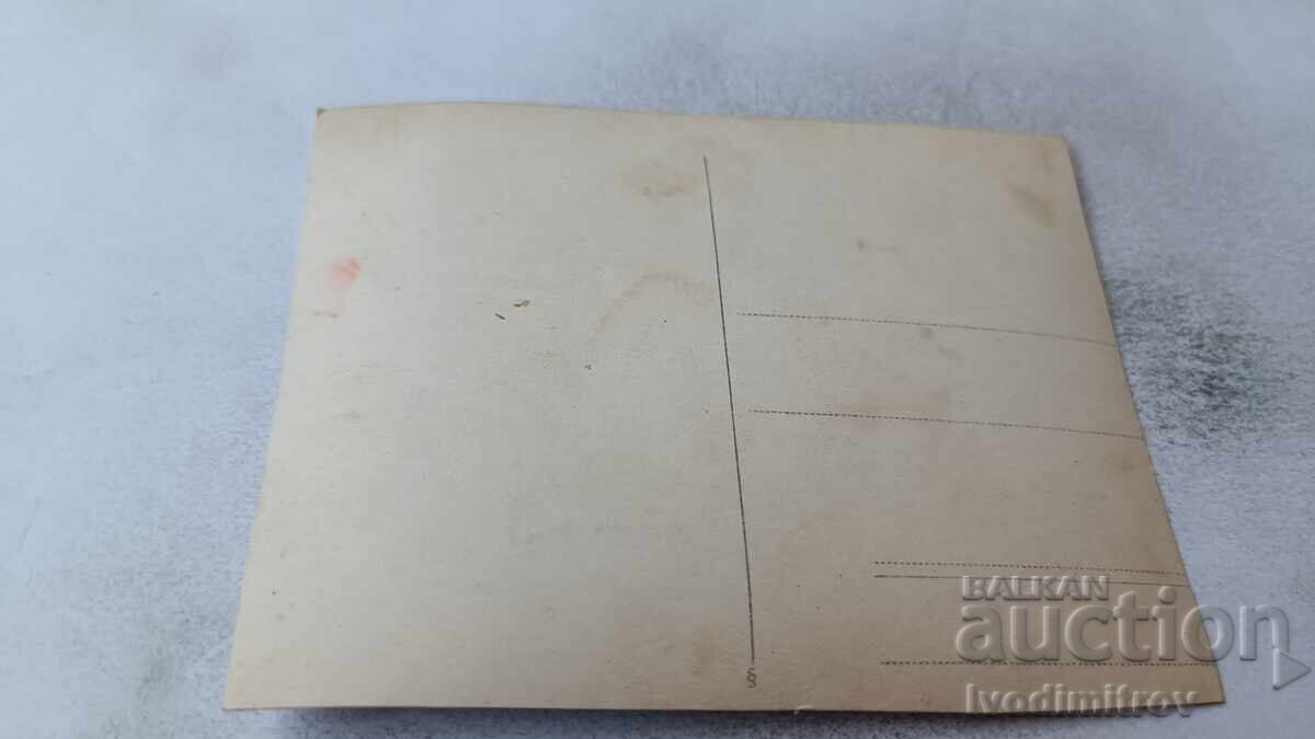 Photo of Men and Women in Front of a Propeller Plane with price 6.45 BGN | € 3.30 Photo of Men and Women in Front of a Propeller Plane with price 6.45 BGN | € 3.30