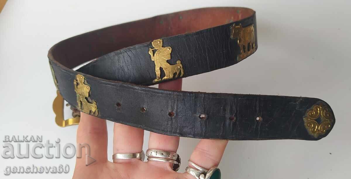 Livrarea Centură etno din piele cu elemente