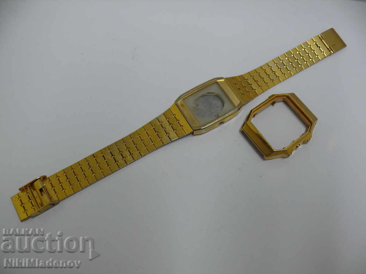 Δύο θήκες για χειροποίητα ρολόγια με τιμή 25.00 BGN | € 12.78