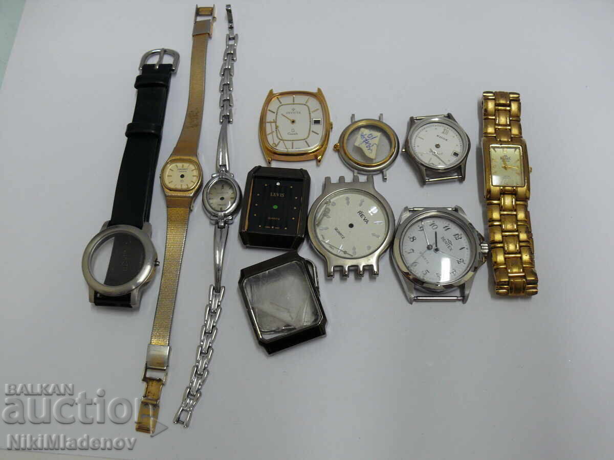 Lot of watch cases, ORIENT, INVICTA, EDOX and others Lot of watch cases, ORIENT, INVICTA, EDOX and others