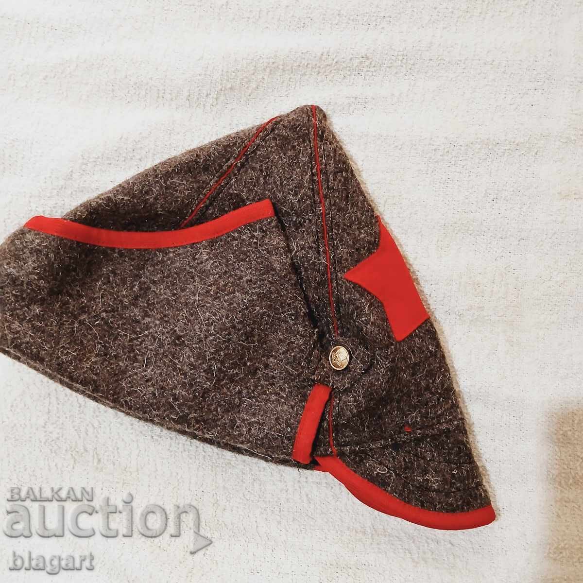 Μπουδιόνοβκα, καπέλο - ΕΣΣΔ με τιμή 39.00 BGN | € 19.94