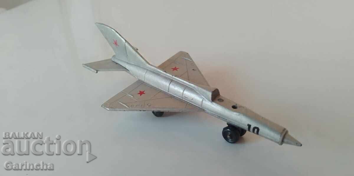 Модел , играчка Миг 21 България с цена € 3.00 | 5.87 лв.