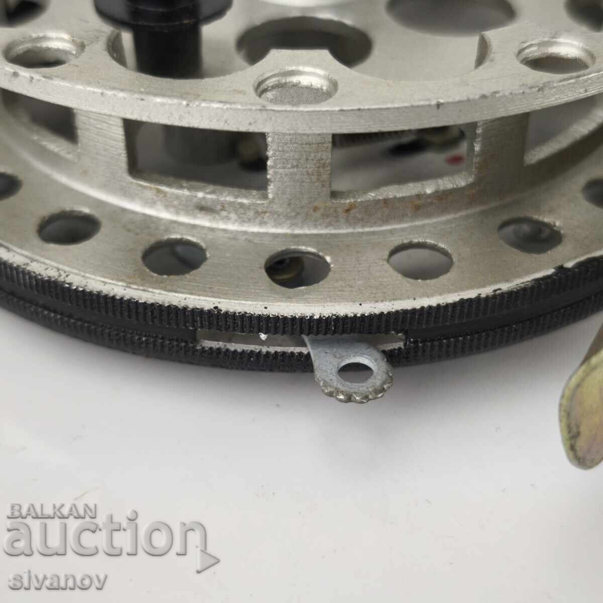 Παράδοση Παλιό αλιευτικό καρούλι σοβιετικό καρούλι ψαρέματος USSR #6132 Παράδοση Παλιό αλιευτικό καρούλι σοβιετικό καρούλι ψαρέματος USSR #6132