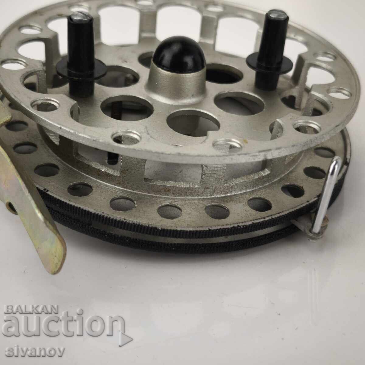 Παλιό αλιευτικό καρούλι σοβιετικό καρούλι ψαρέματος USSR #6132 - 5 Παλιό αλιευτικό καρούλι σοβιετικό καρούλι ψαρέματος USSR #6132 - 5