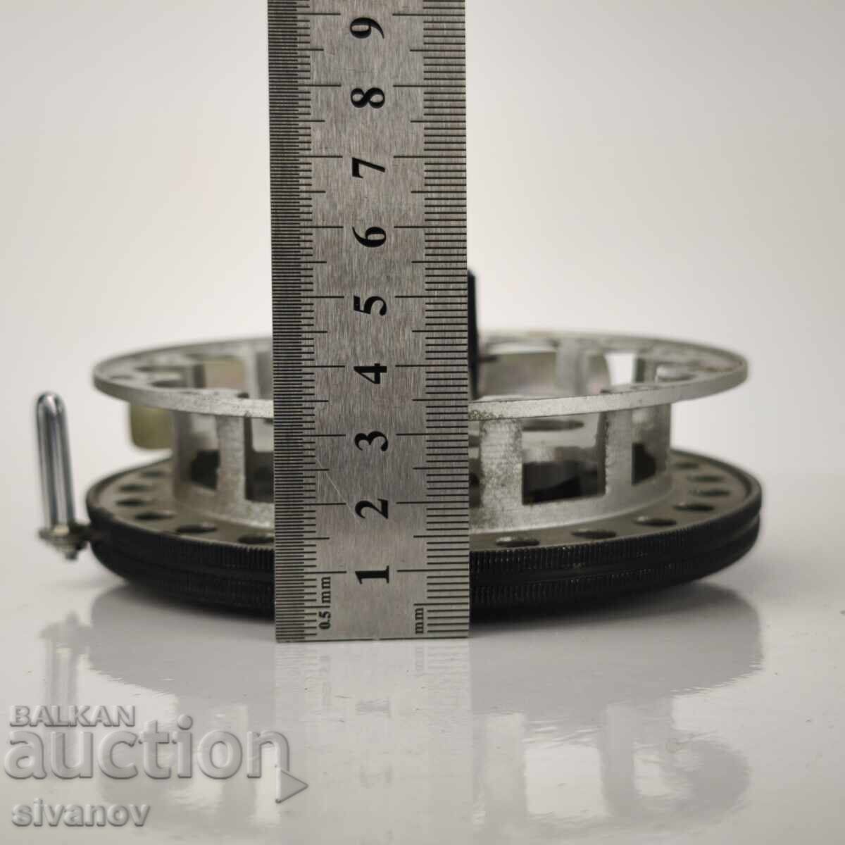 Παλιό αλιευτικό καρούλι σοβιετικό καρούλι ψαρέματος USSR #6132 - 7 Παλιό αλιευτικό καρούλι σοβιετικό καρούλι ψαρέματος USSR #6132 - 7