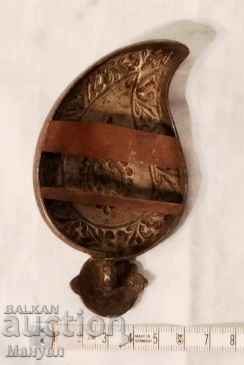 Δημοπρασία Αναγεννησιακή ασημένια πόρπη, μονή με κέντρο