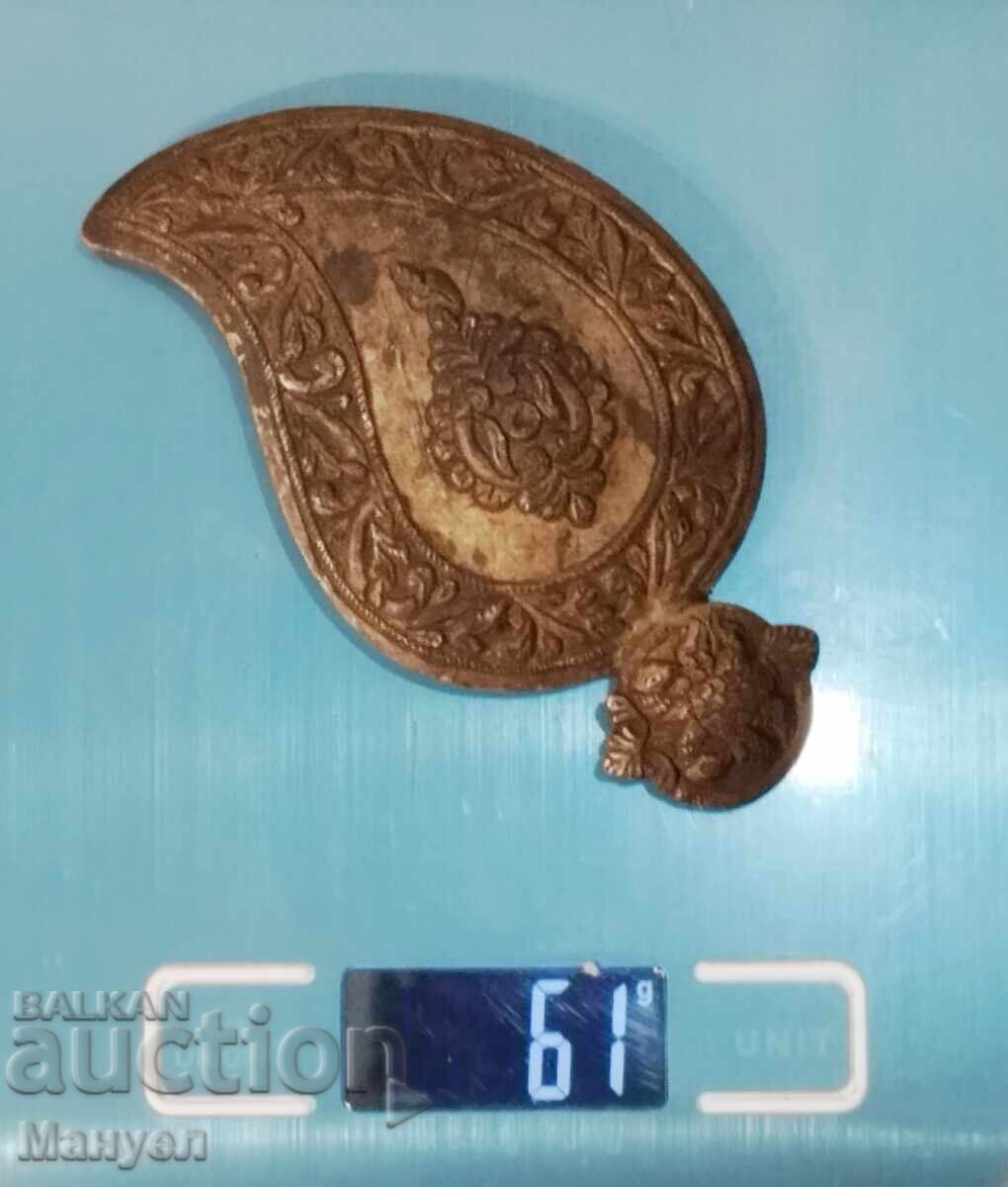 Παράδοση Αναγεννησιακή ασημένια πόρπη, μονή με κέντρο