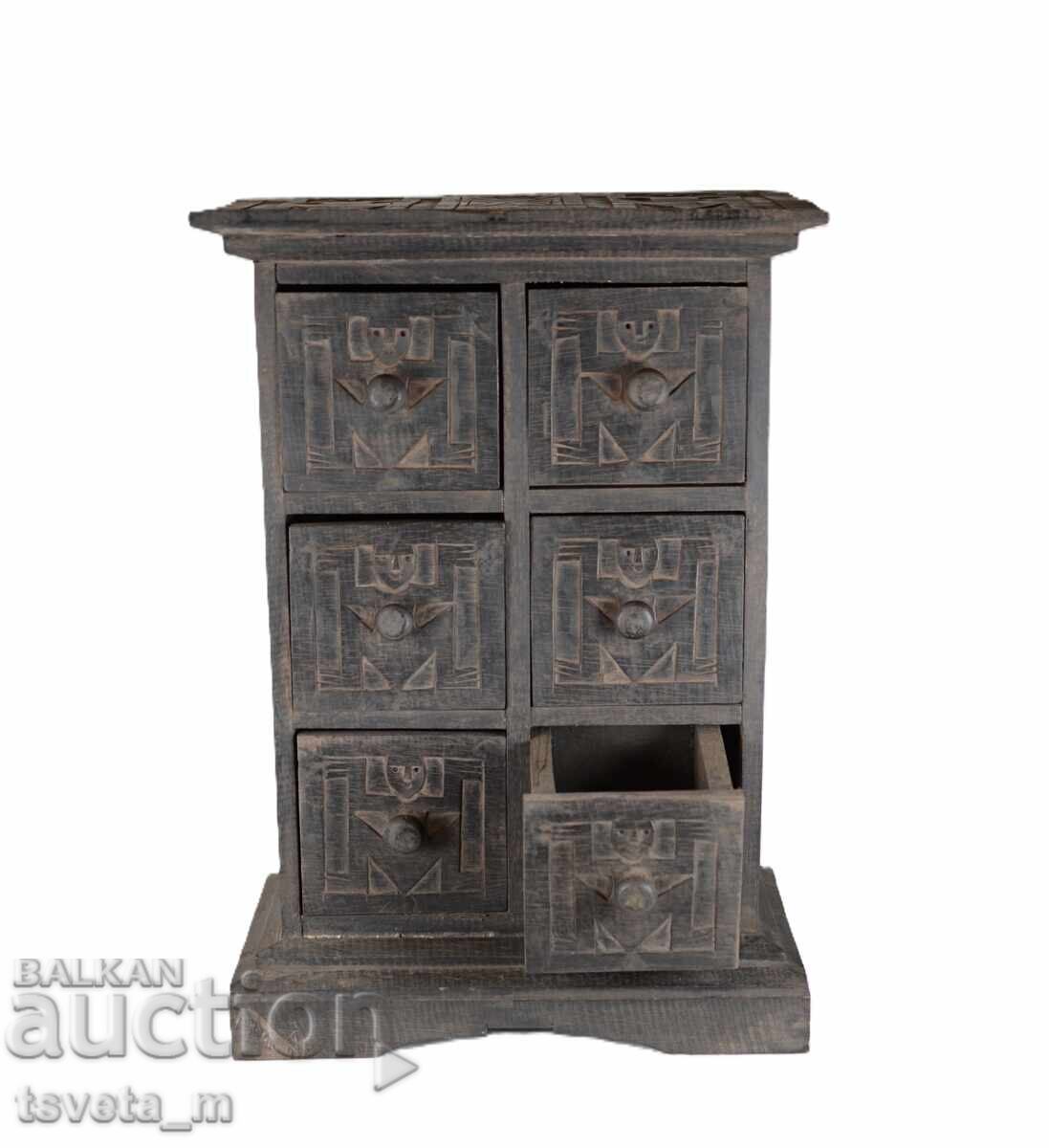 Μικρό ξύλινο ντουλάπι με ξυλόγλυπτη χειροποίητη - 5