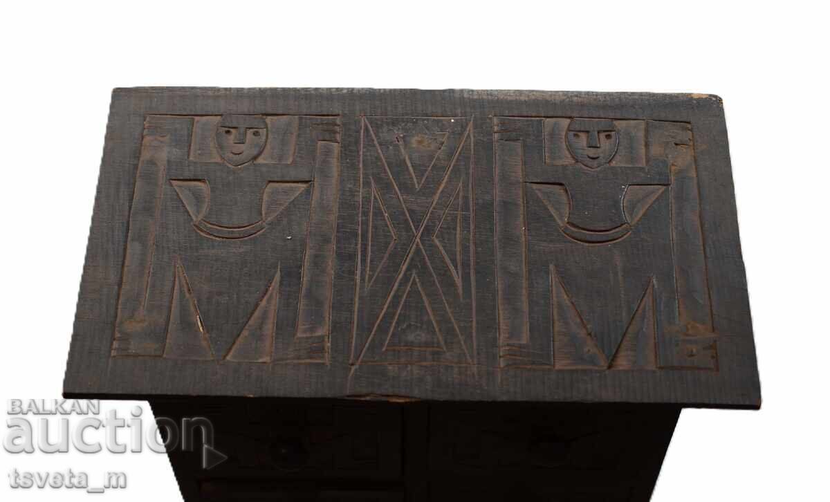 Μικρό ξύλινο ντουλάπι με ξυλόγλυπτη χειροποίητη - 6