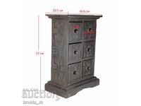 Μικρό ξύλινο ντουλάπι με ξυλόγλυπτη χειροποίητη