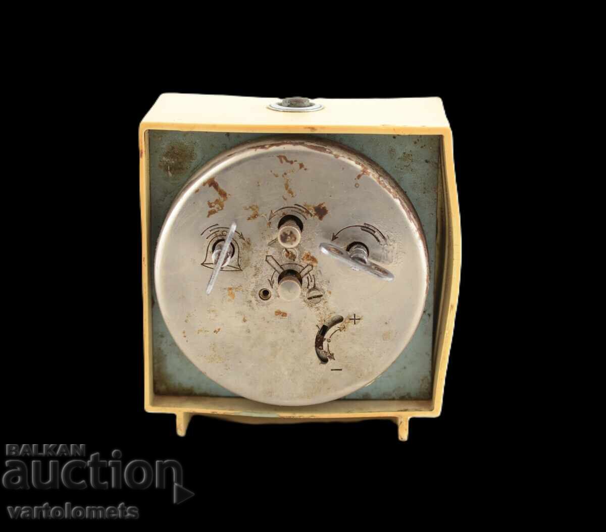 Παράδοση Ξυπνητήρι SEVANI ΕΣΣΔ - λειτουργεί Παράδοση Ξυπνητήρι SEVANI ΕΣΣΔ - λειτουργεί