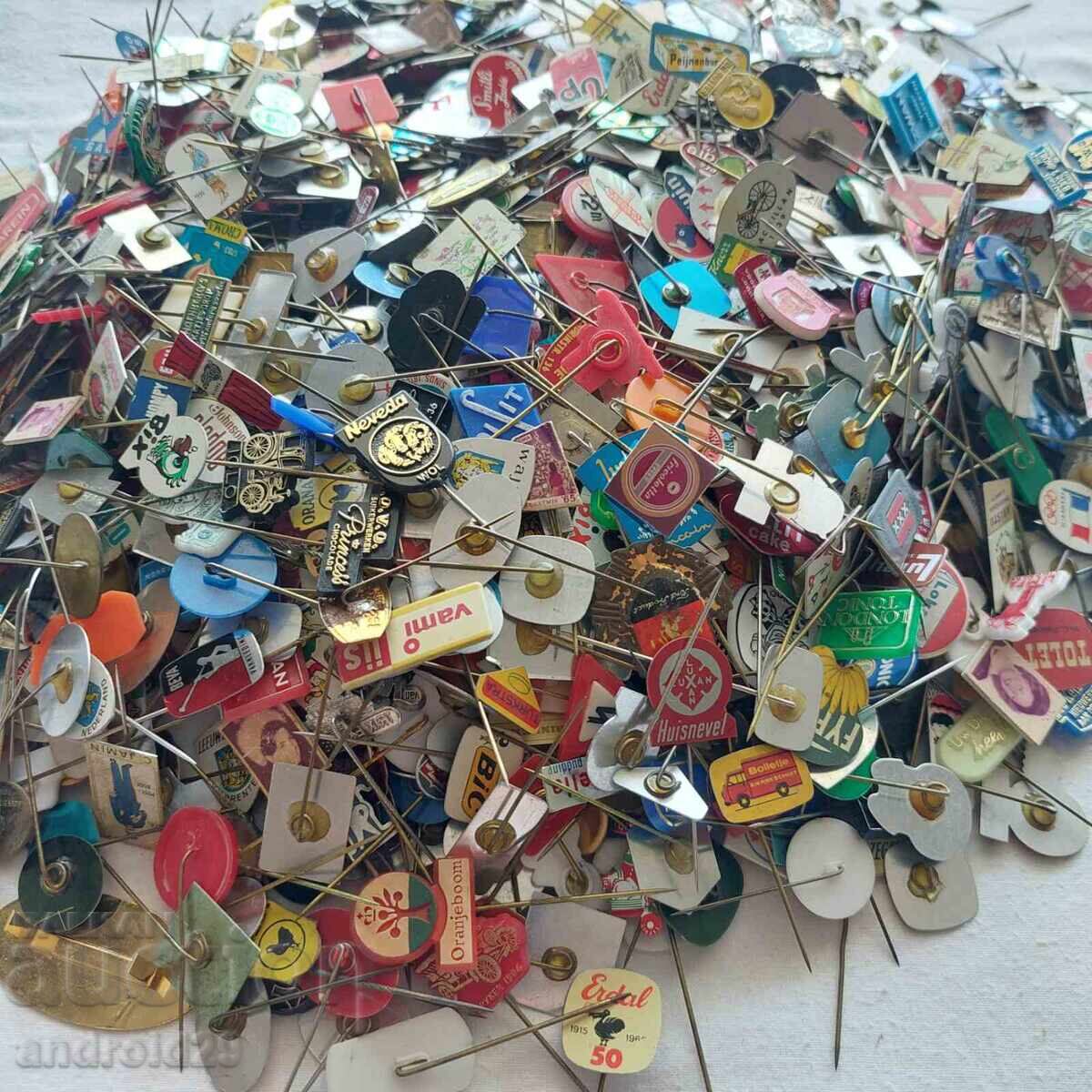 Huge Lot of Badges (1.4 kilograms, 1400+ pieces) - 5 Huge Lot of Badges (1.4 kilograms, 1400+ pieces) - 5