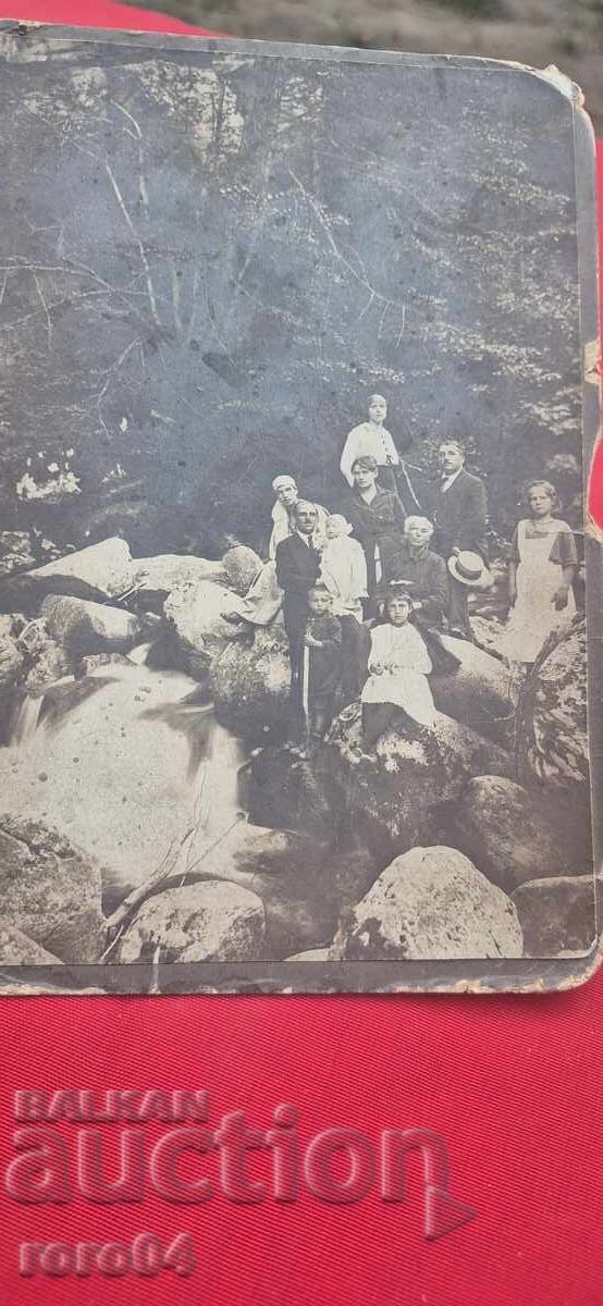 ΚΟΣΤΕΝΕΤΣ - ΧΑΡΤΟΝΙ με τιμή 22.50 BGN | € 11.50