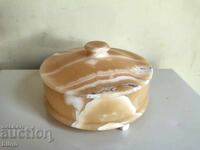 Un vas minunat din onix