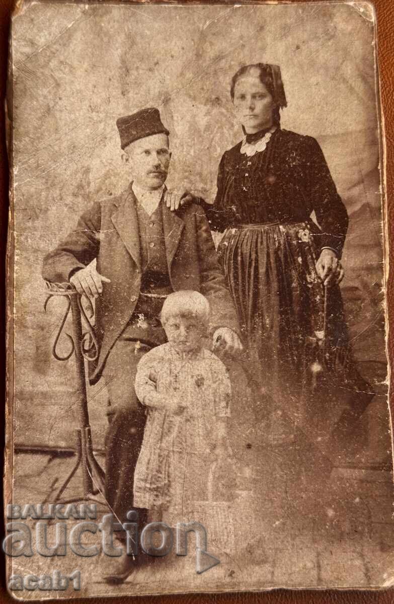 Family Photography Man Woman with Pendants and Child