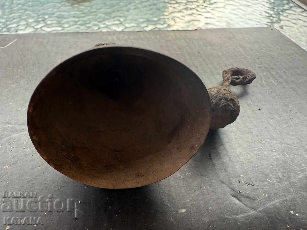 clopot cu preț 25.00 BGN | € 12.78